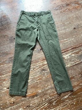 Old Navy Men's Olive Chinos - Straight Leg